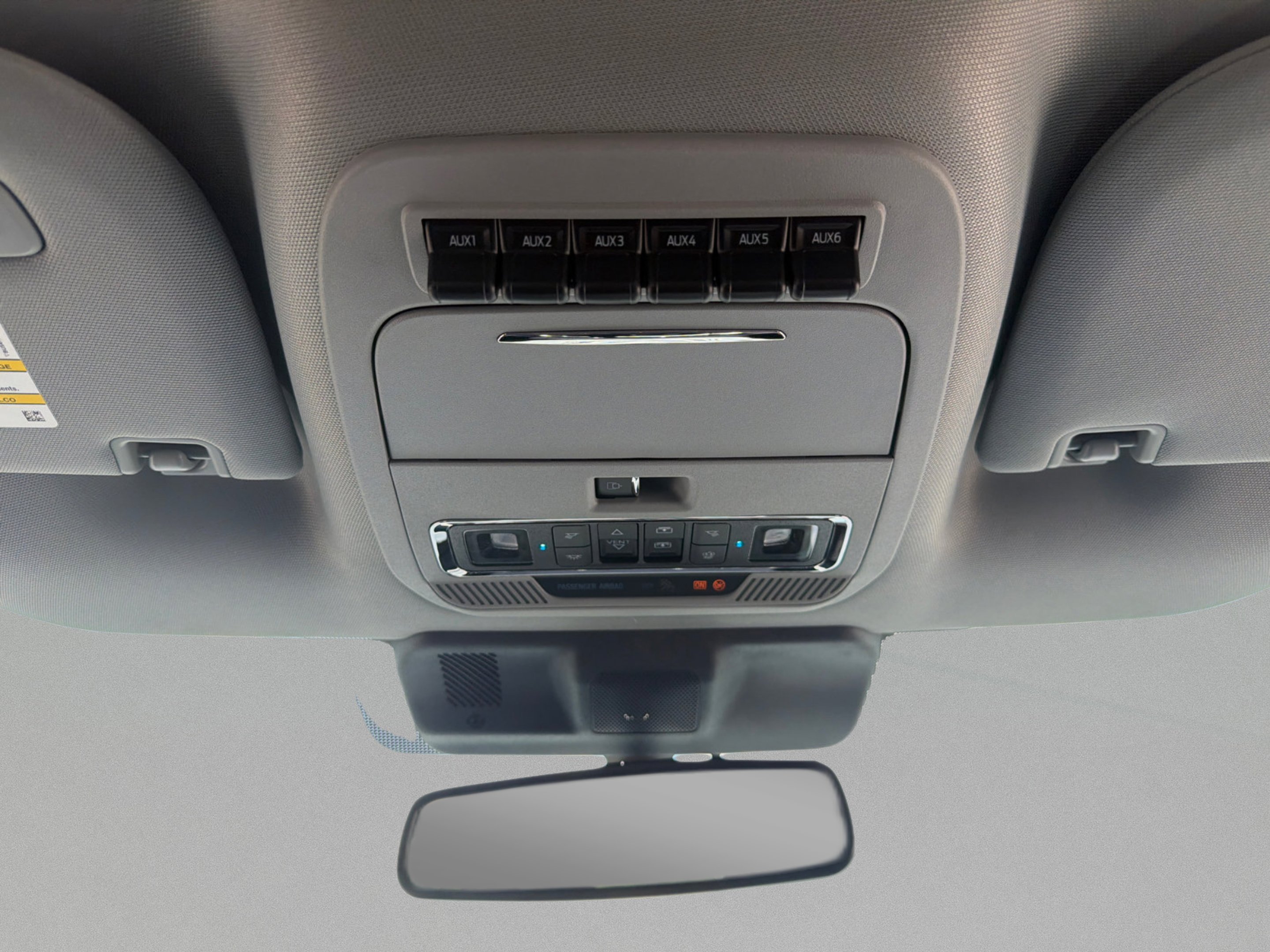 New 2026 Glacier Gray Metallic Tri-Coat Ford F-250® Lariat® image 19