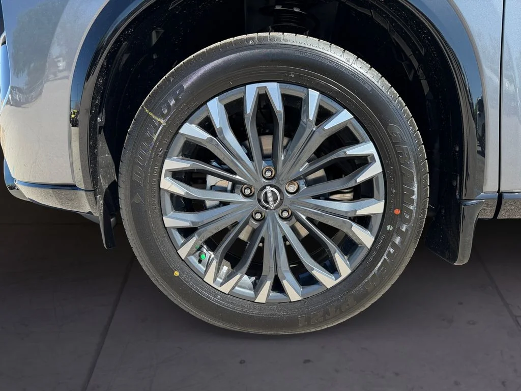 New 2026 Gray Nissan Platinum image 9
