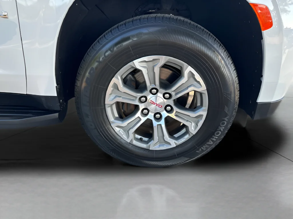 Used 2023 White GMC SLE image 16
