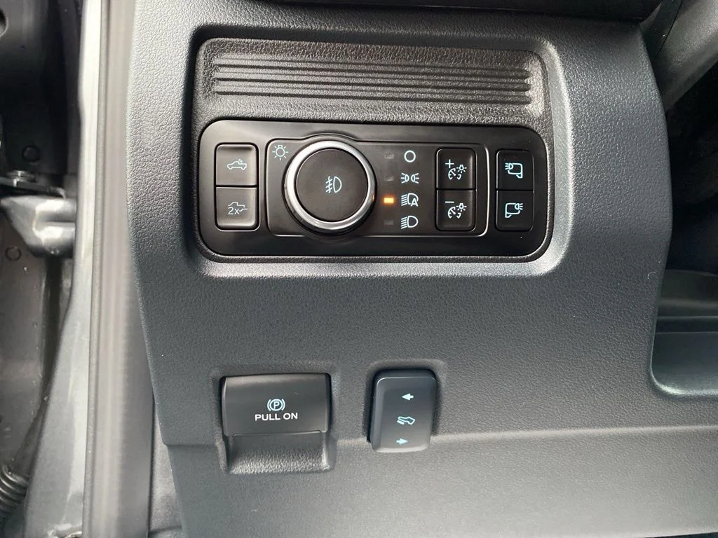 New 2026 Carbonized Gray Metallic Ford F-250® Lariat® image 15