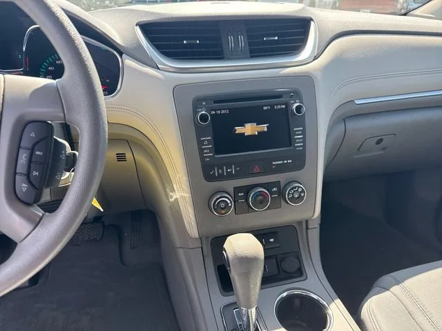 Used 2017 SILVER ICE METALLIC Chevrolet LS image 21