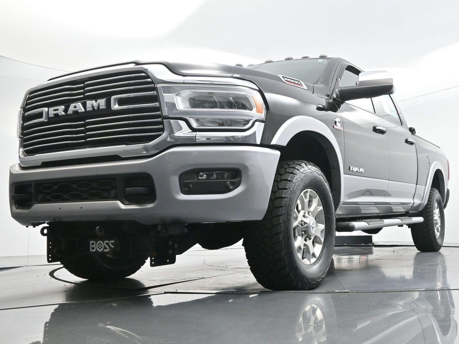Used 2021 Diamond Black Crystal Pearlcoat Ram Laramie image 49