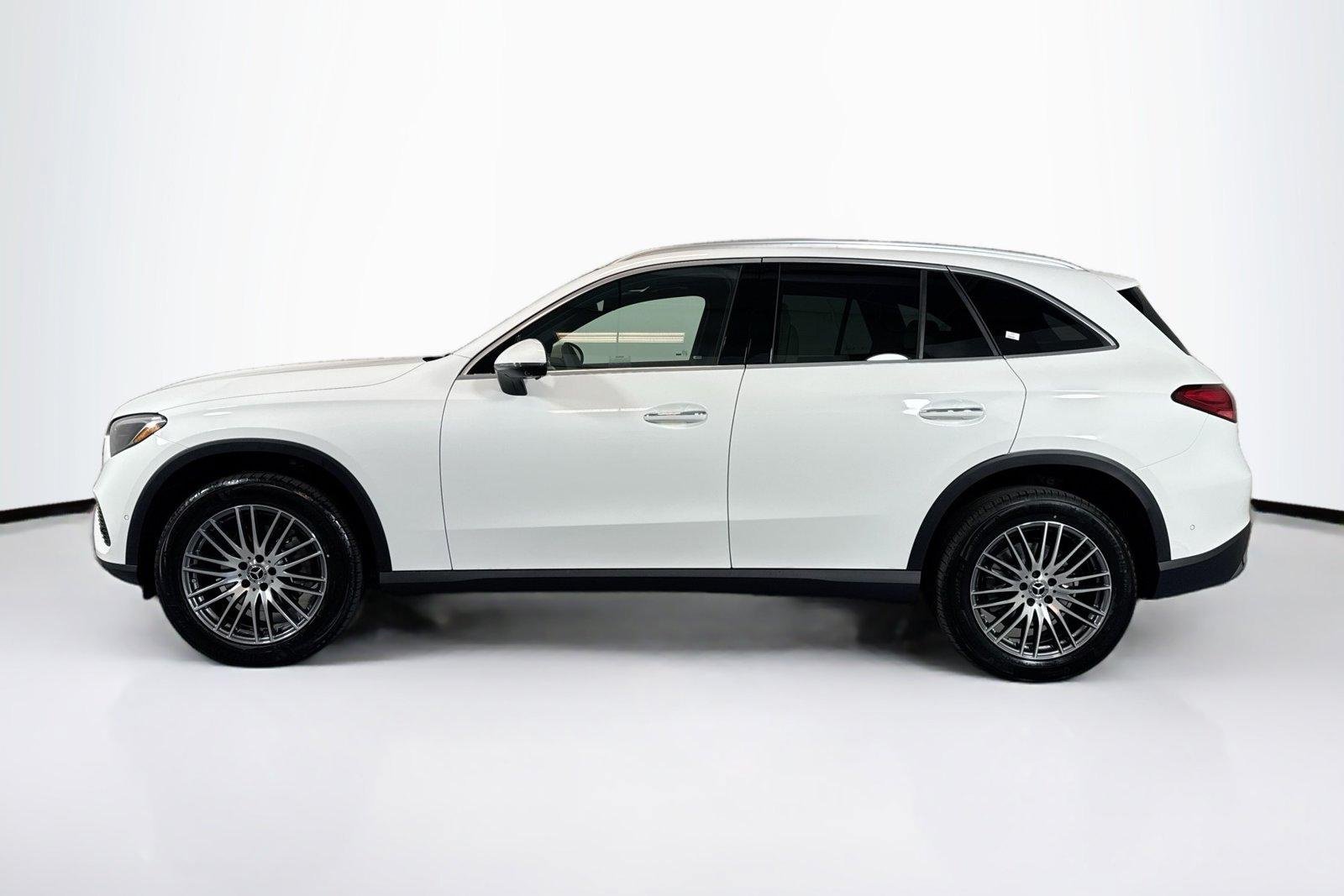New 2026 Polar White Mercedes-Benz GLC 300 image 8