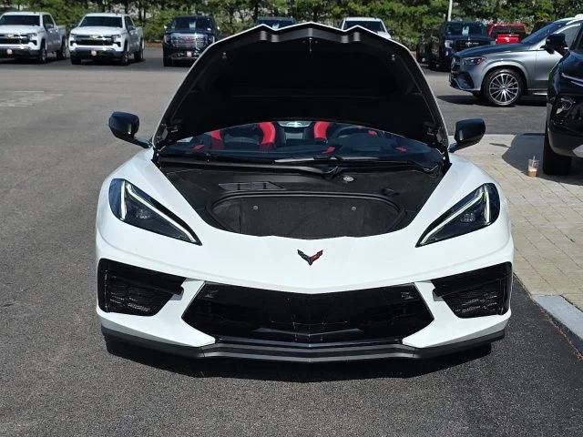 Used 2024 White Chevrolet Stingray image 35