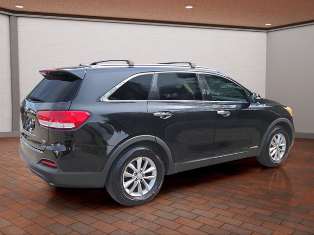 Used 2018 Ebony Black Kia LX image 3