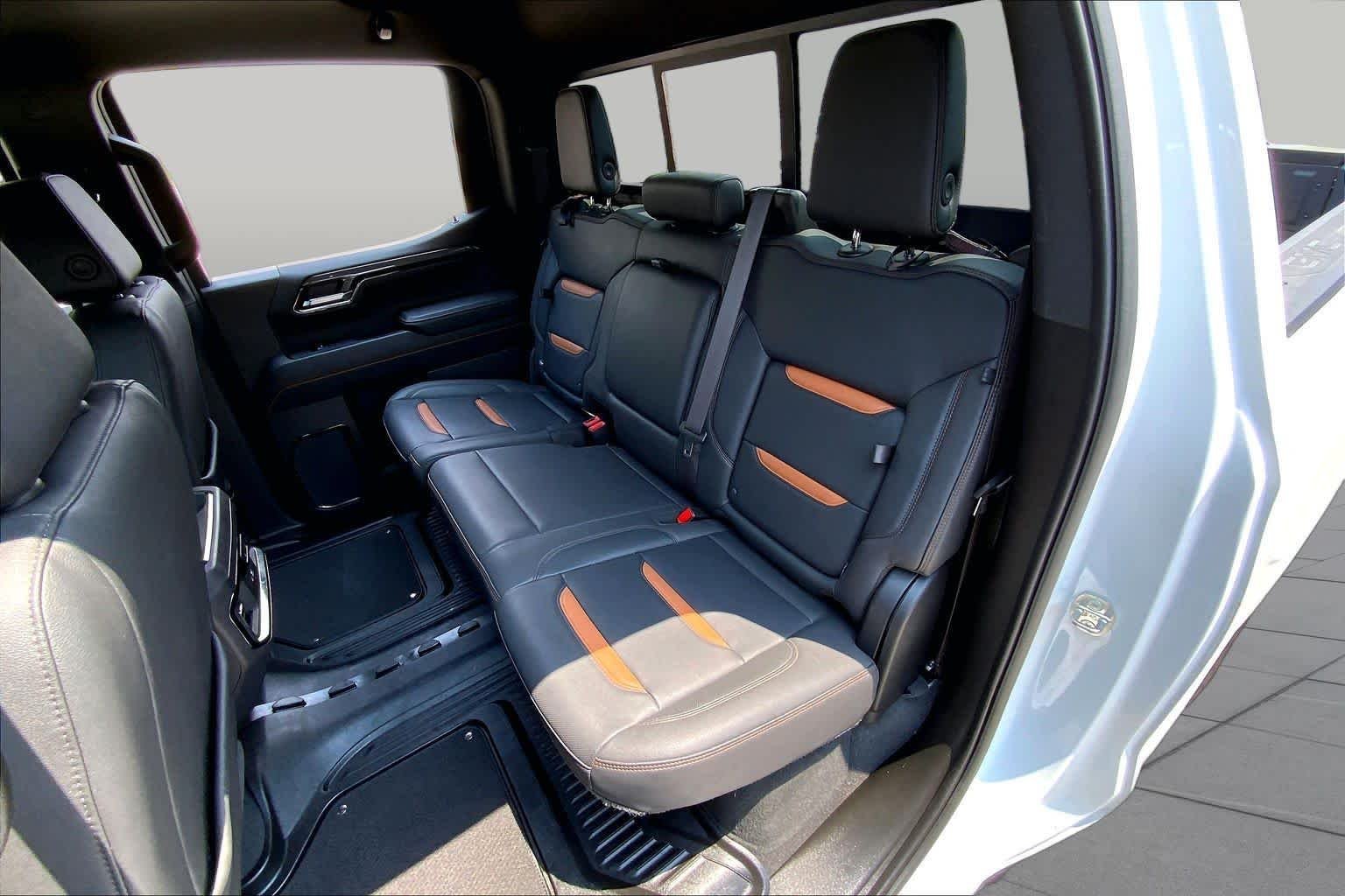 Used 2024 Summit White GMC AT4 image 21