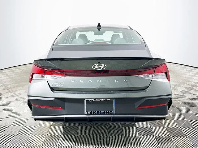 New 2026 Gray Hyundai SEL Sport image 4