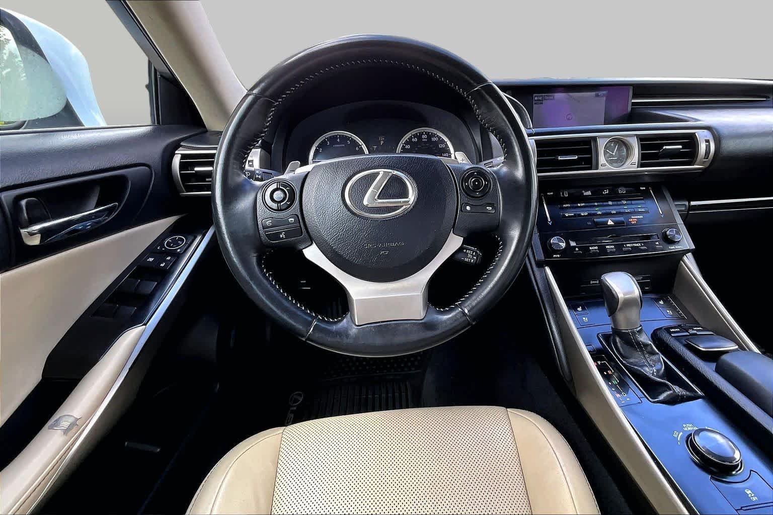 Used 2014 Starfire Pearl Lexus  image 6