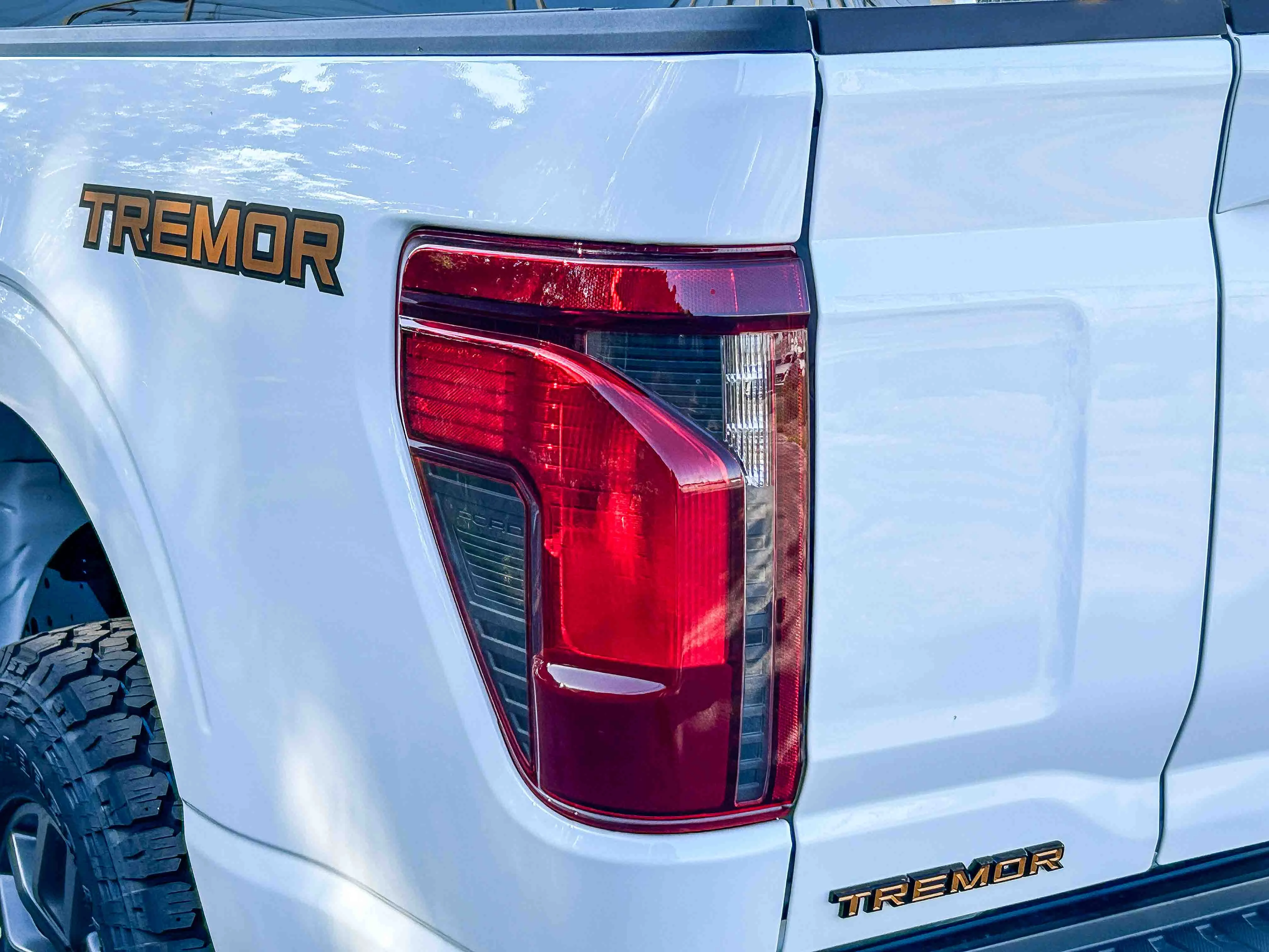 New 2026 Oxford White Ford Tremor® image 9
