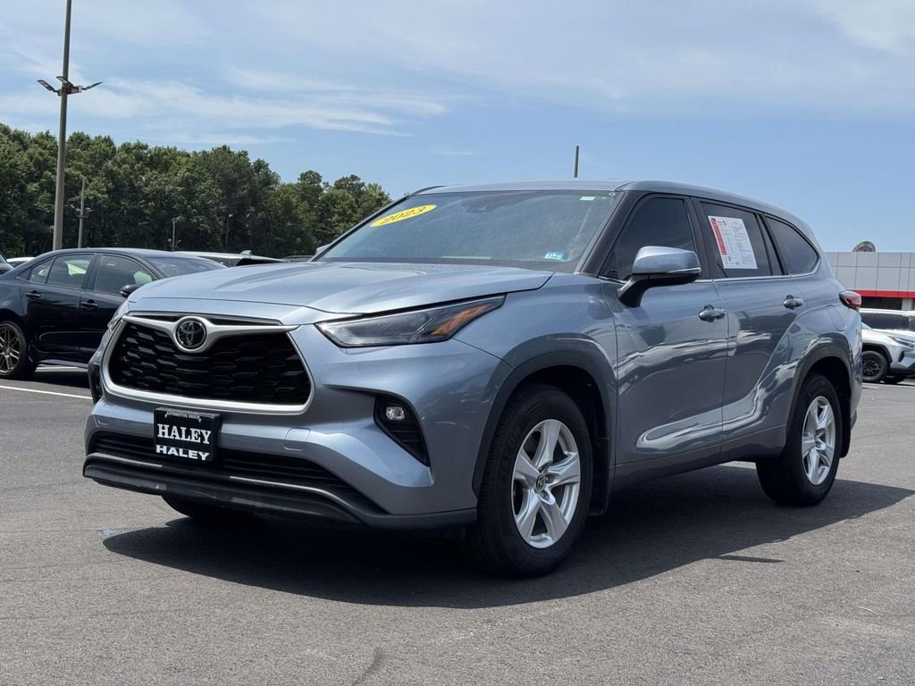 Used 2023 Gray Toyota LE image 26