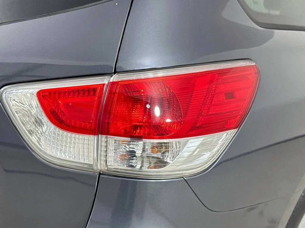 Used 2013 Dark Slate Nissan SL image 34