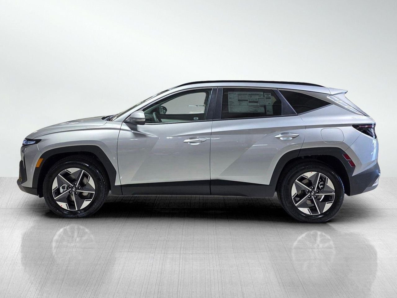 New 2026 Shimmering Silver Hyundai SEL Premium FWD image 4