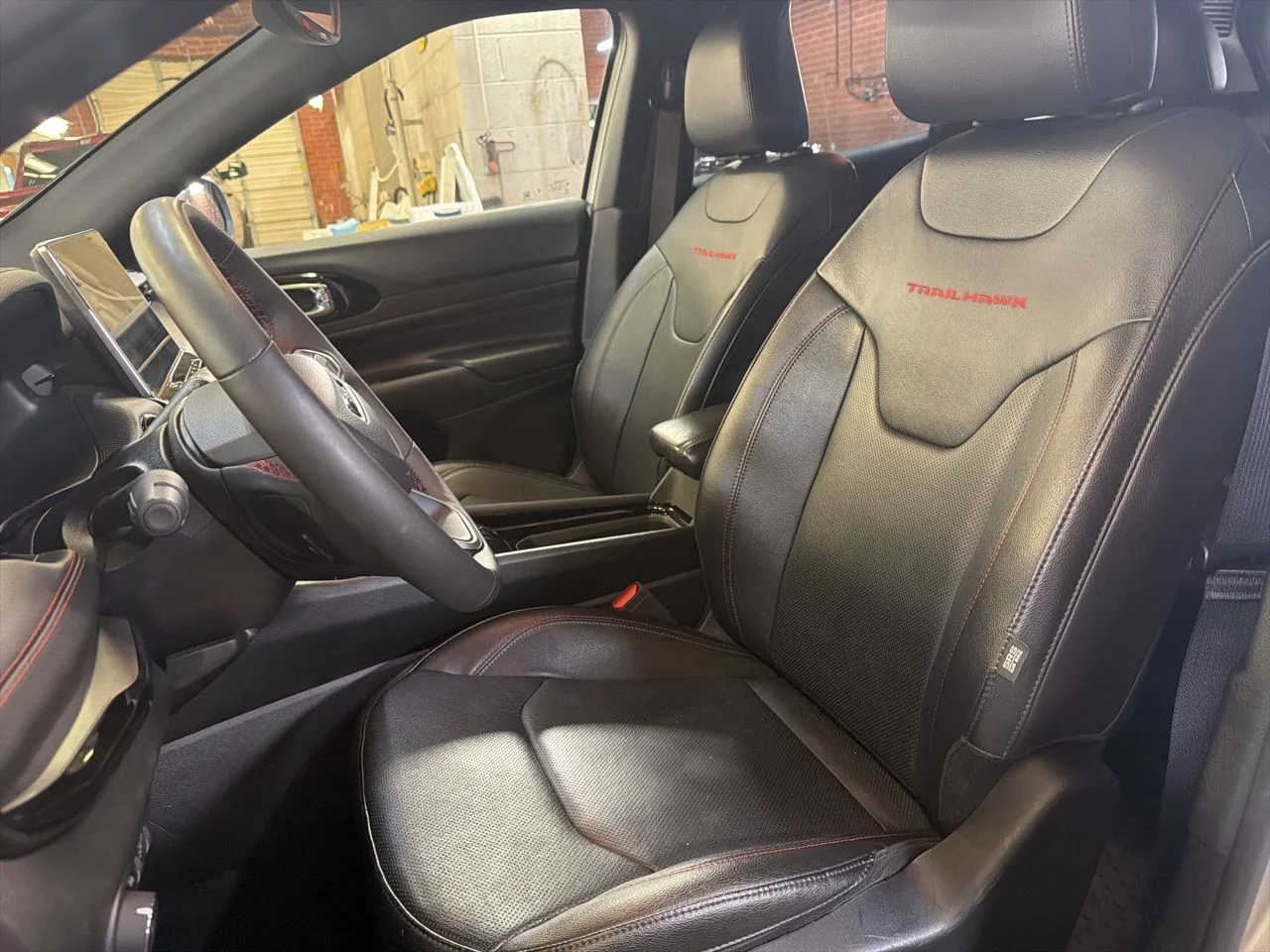 Used 2025 Silver Jeep Trailhawk image 13