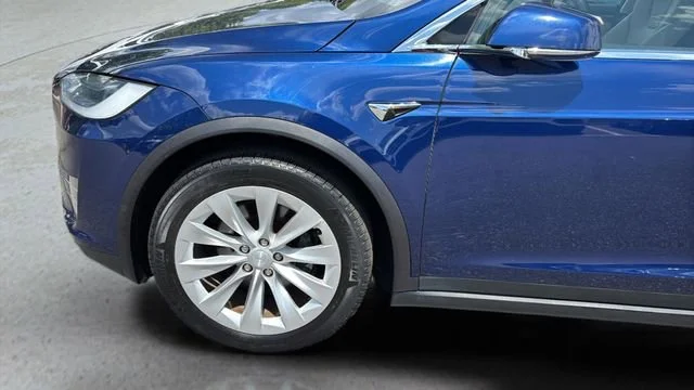 Used 2017 Blue Tesla 90D image 34