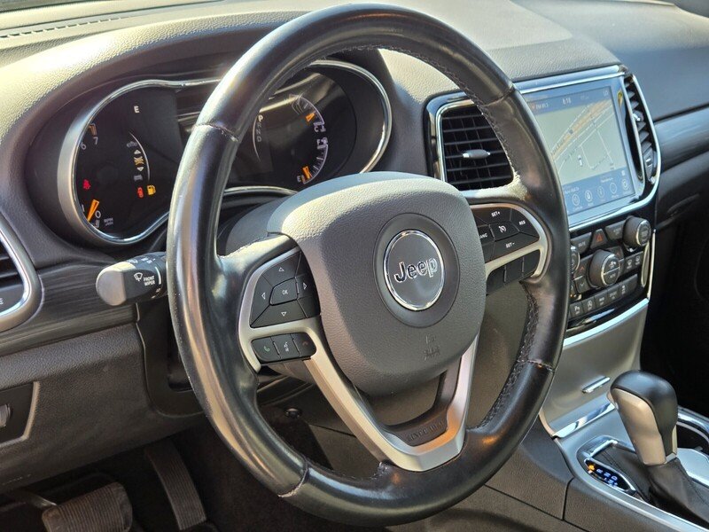 Used 2020 Gray Jeep Laredo E image 25