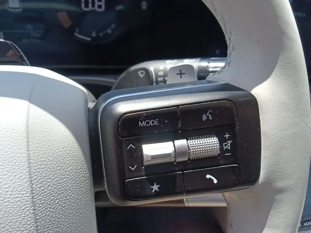 Used 2026 Black Hyundai SEL image 19