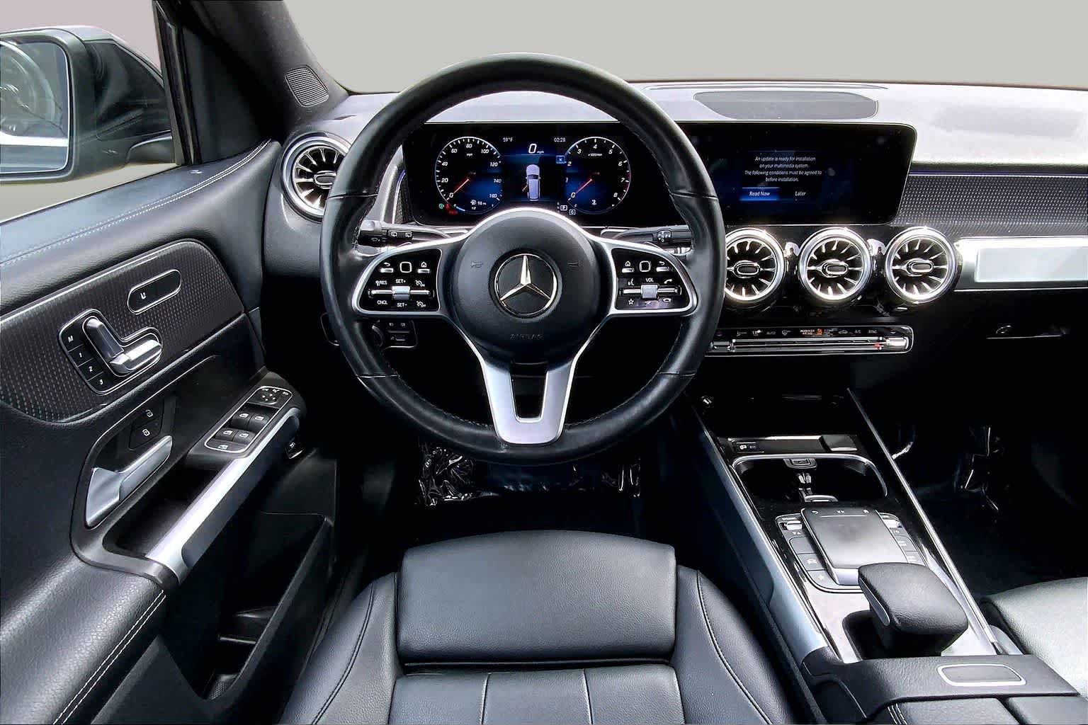 Used 2022 Night Black Mercedes-Benz GLB 250 image 6