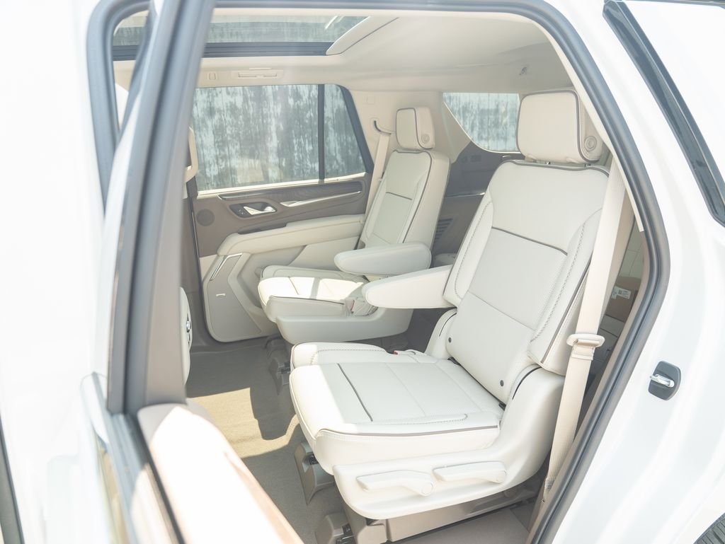 Used 2024 White GMC Denali image 35