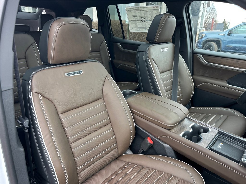 2026 GMC ACADIA - Image 36