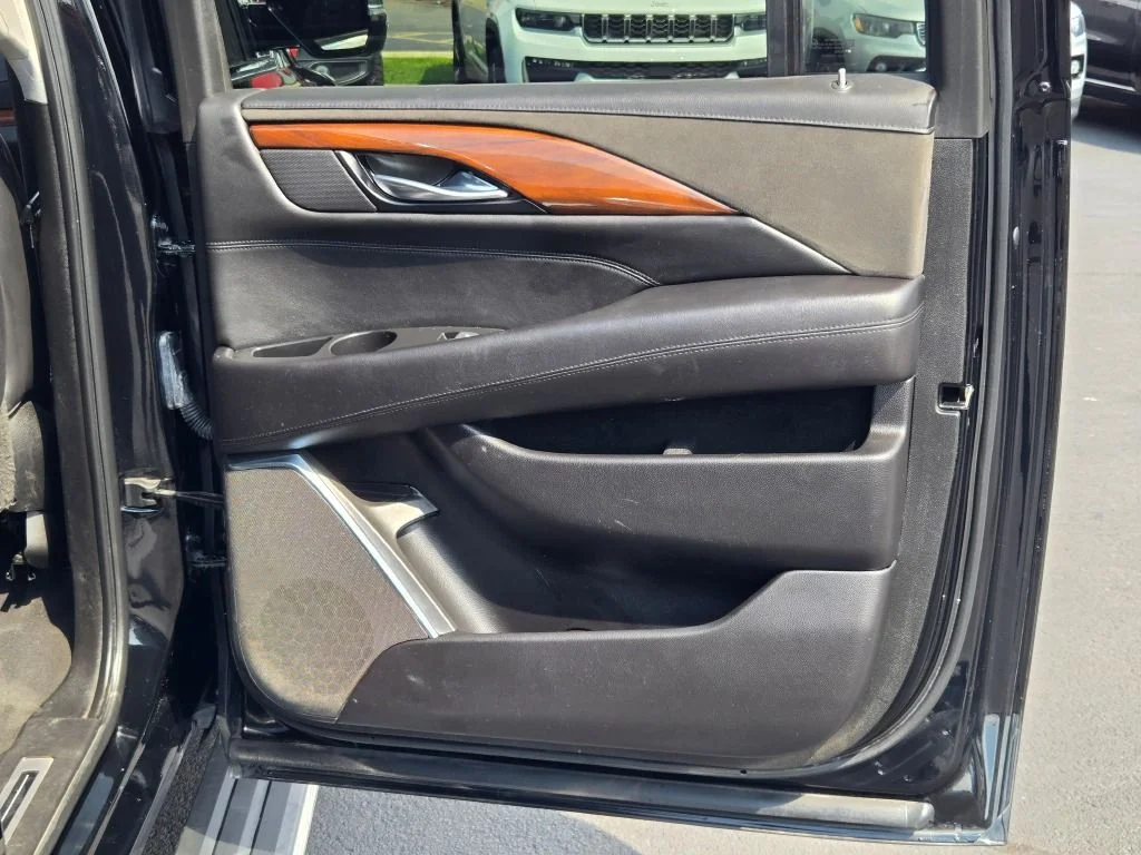Certified Used 2018 Black Cadillac Premium image 10