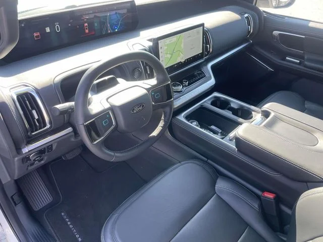 New 2026 White Ford Platinum image 12