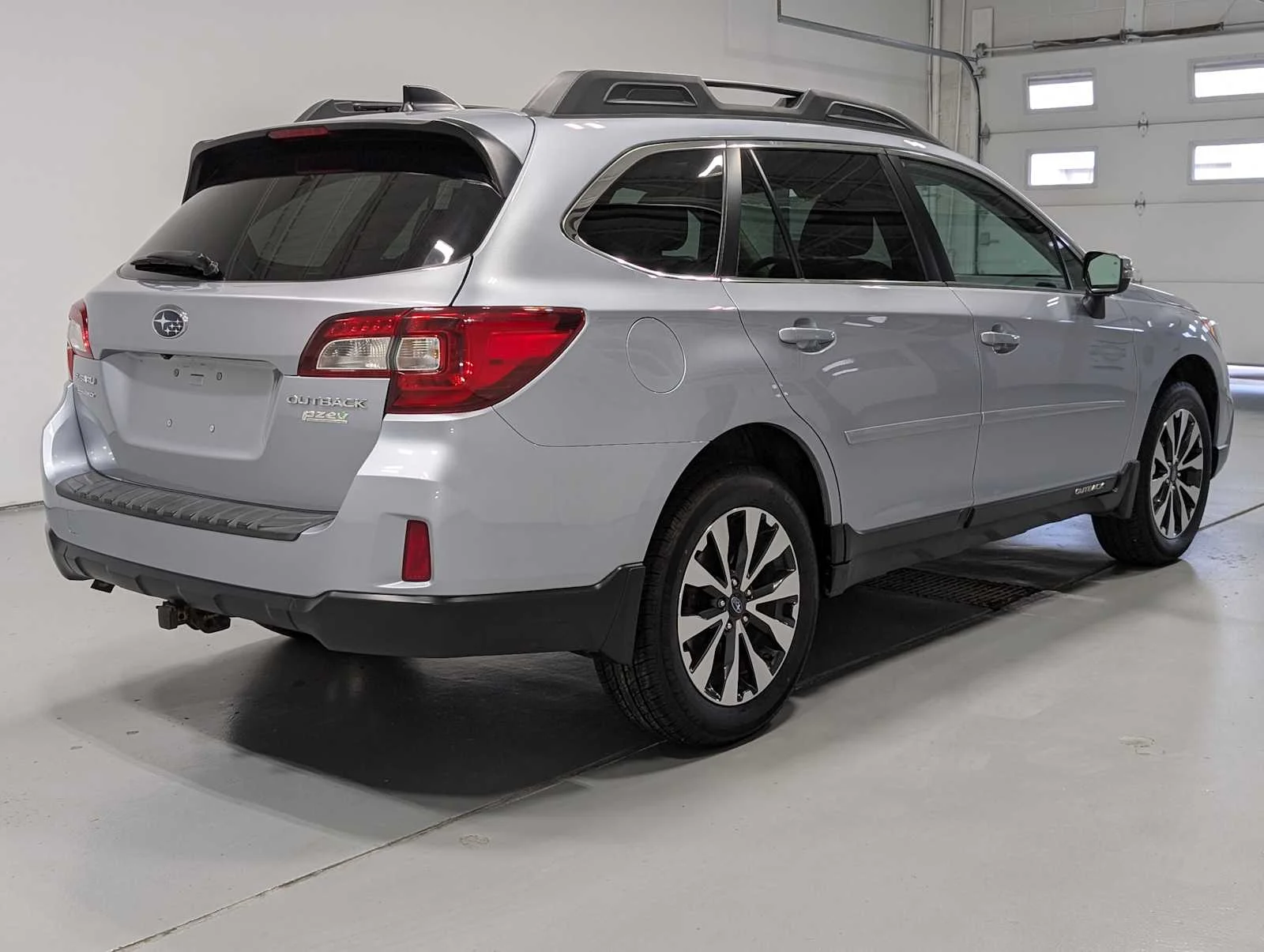 Used 2016 Ice Silver Metallic Subaru 2.5i Limited image 8