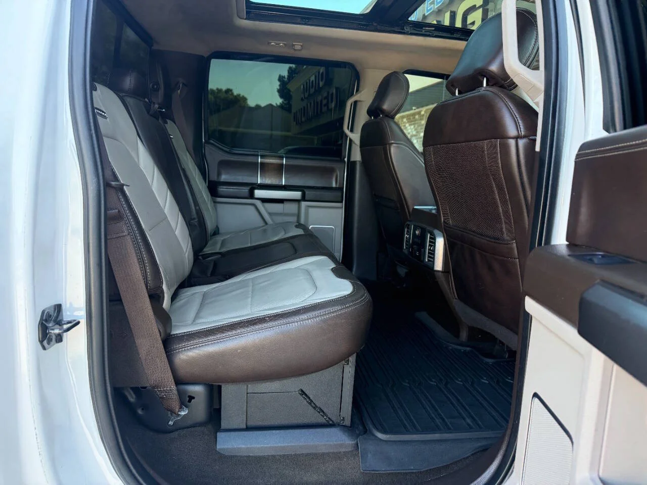 Used 2018 Off White Ford Limited 4x4 4dr Crew Cab 6.8 ft. SB SRW Pickup image 22