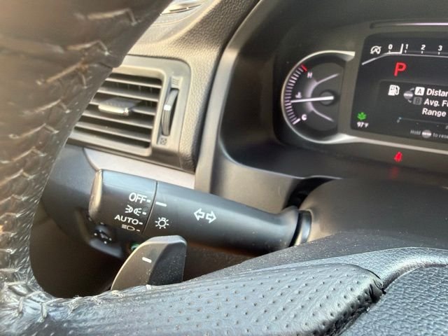 Used 2022  Honda EX-L image 32