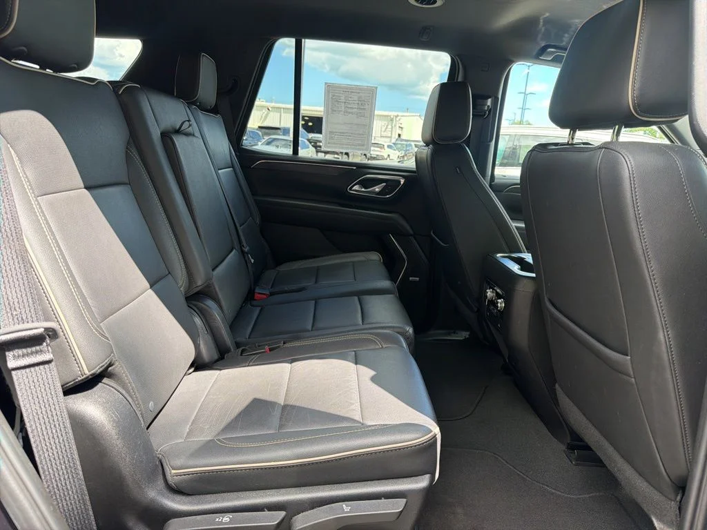 Used 2024 Silver GMC SLT image 30