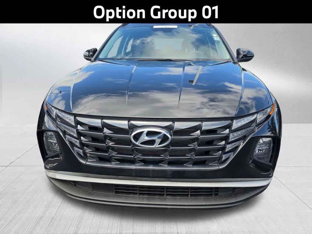 Used 2023 Black Hyundai SEL image 3