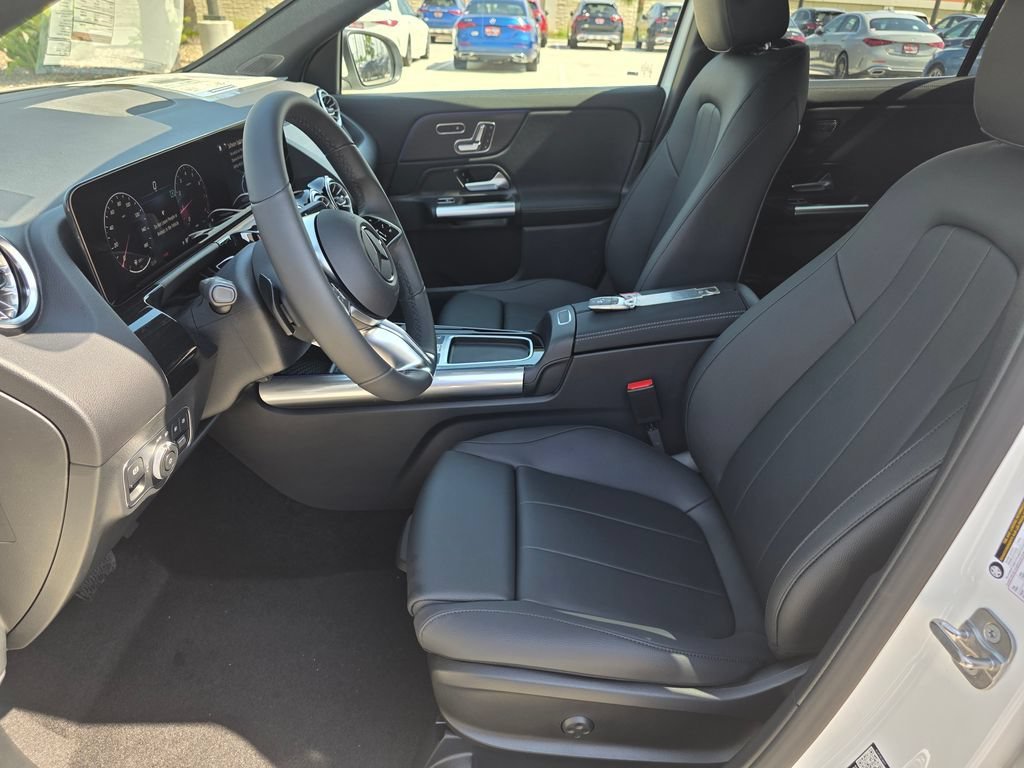 New 2026 Polar White Mercedes-Benz GLA 250 image 41