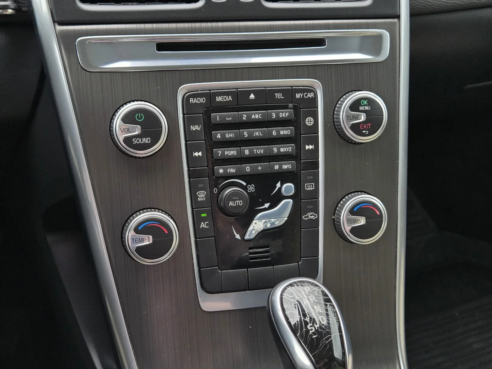 2016 Volvo XC60 Premier - Photo 22
