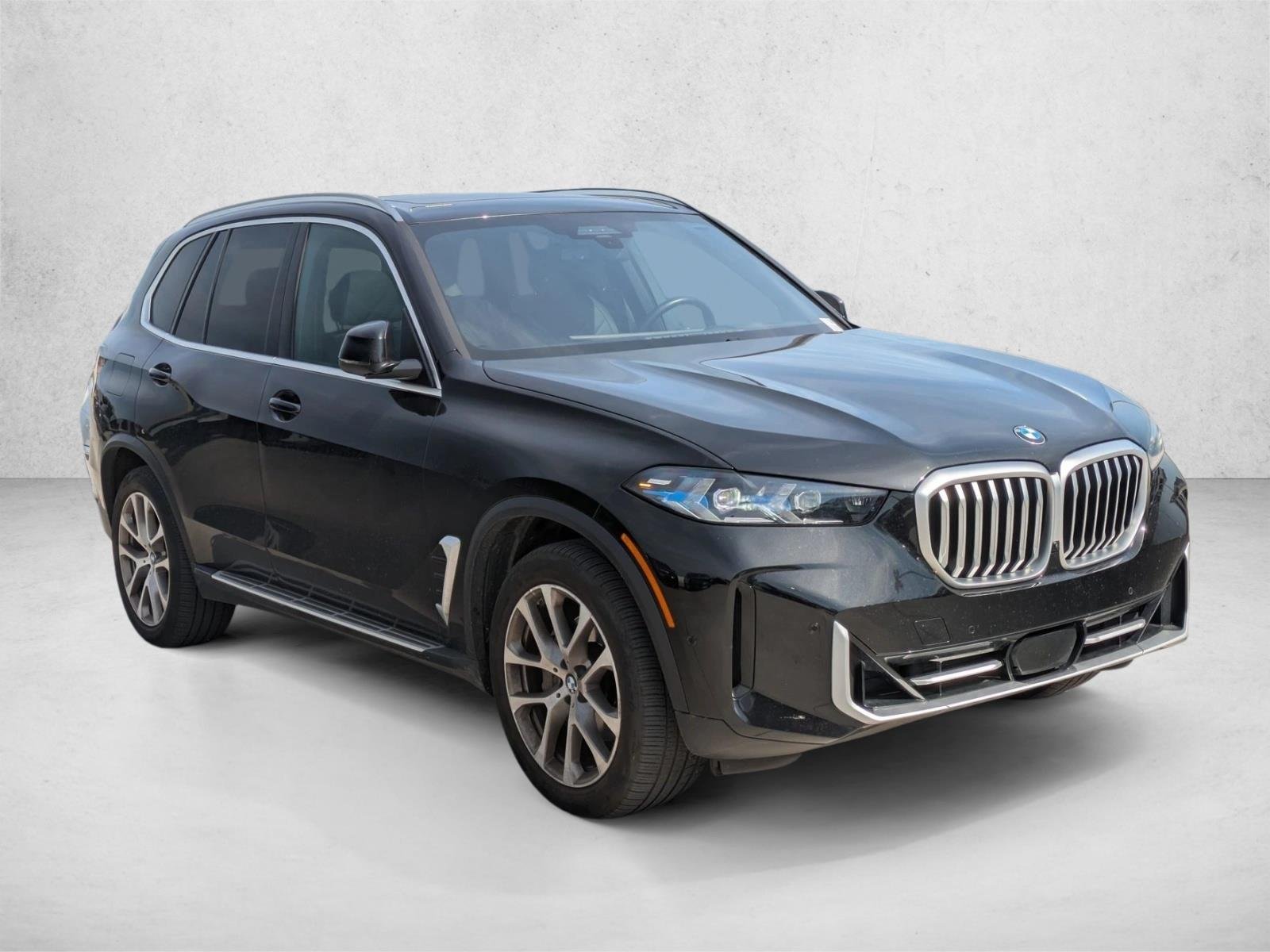 Used 2024 Black Sapphire Metallic BMW xDrive40i image 3