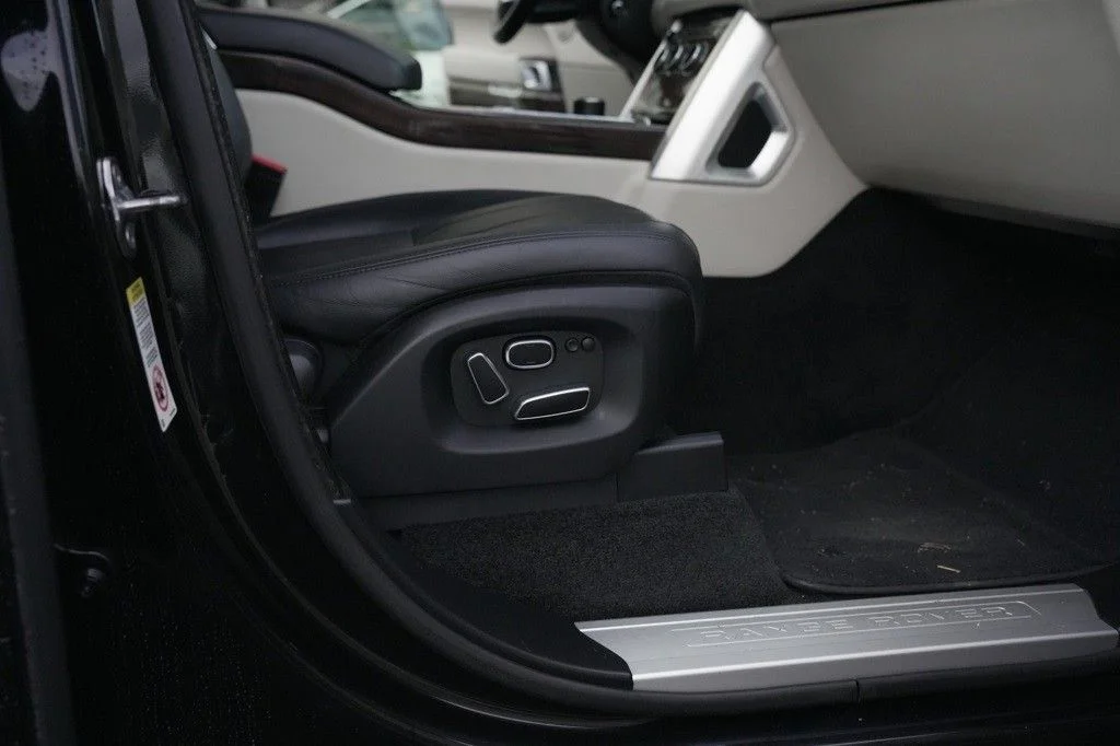 Used 2015 Black Land Rover 5.0L V8 Supercharged image 33