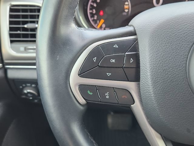 Used 2022 White Jeep Limited 4x4 image 28