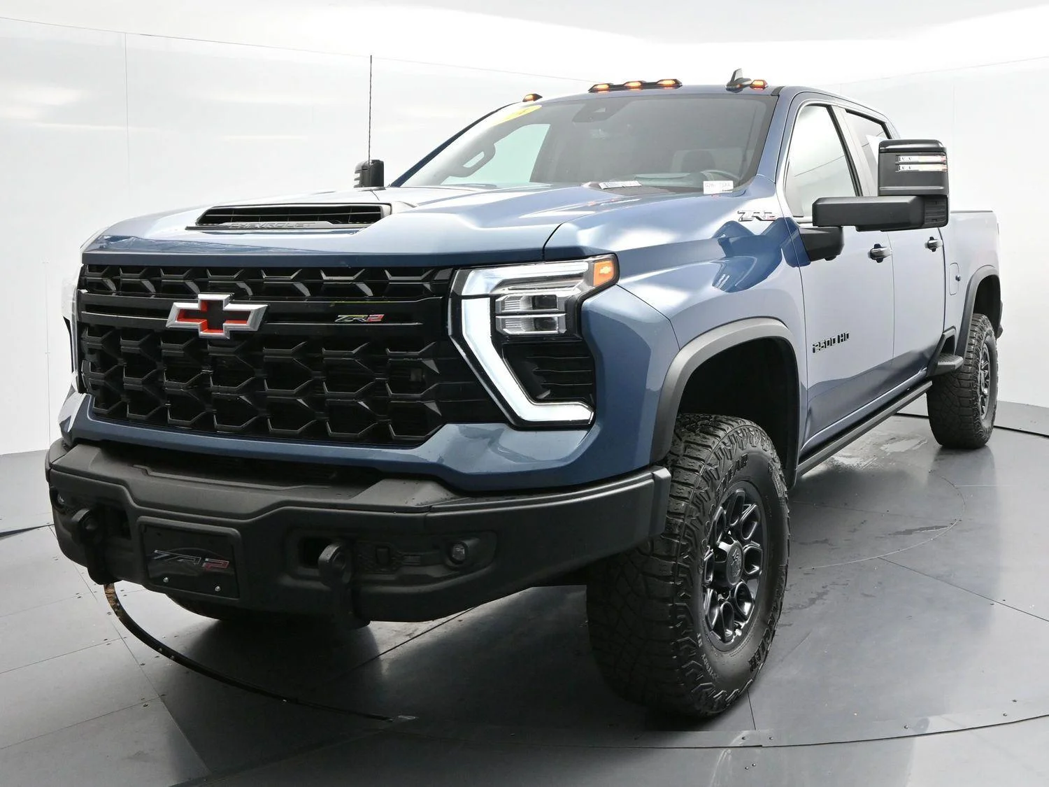 Used 2024 Lakeshore Blue Metallic Chevrolet ZR2 image 3