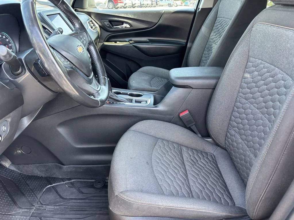 Used 2020 MIDNIGHT BLUE METALLIC Chevrolet LT image 16
