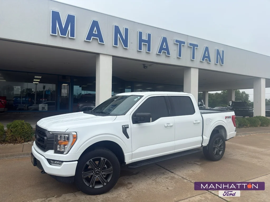 Used 2023 Oxford White Ford XLT image 1