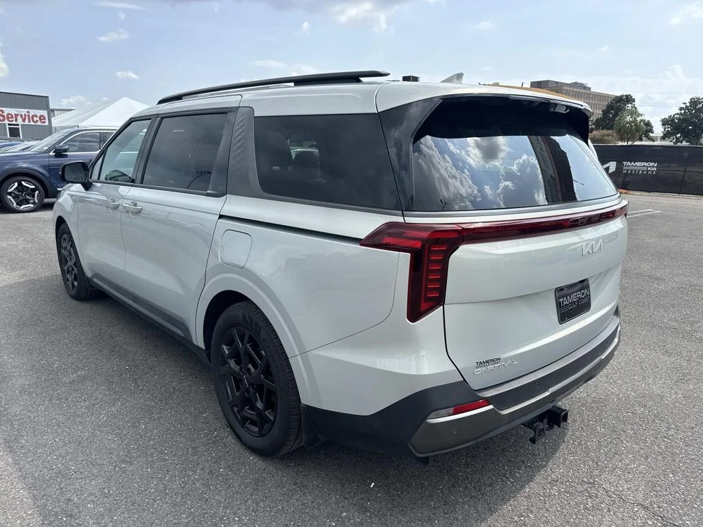 2025 Kia Carnival SX Prestige - Photo 5