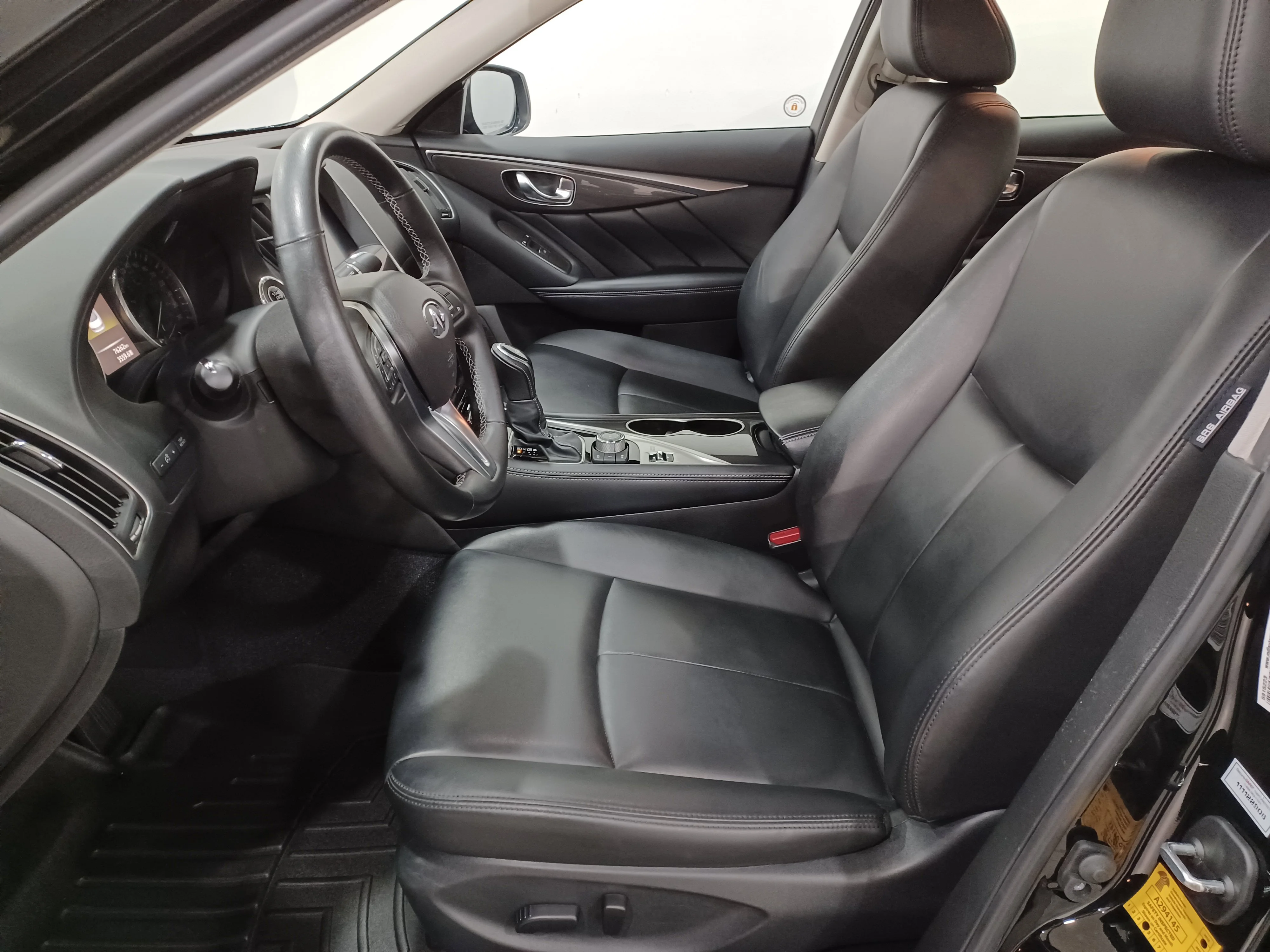 Certified Used 2022 Black Obsidian INFINITI Pure AWD*Black Obsidian | Htd Leather | Htd Wheel | Rain Sense Wipers | Park Assist | Apple CarPlay image 10