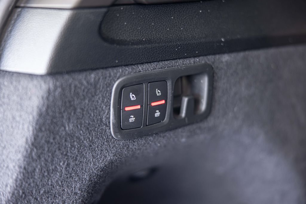 Used 2019 Black Audi 55 Premium image 18
