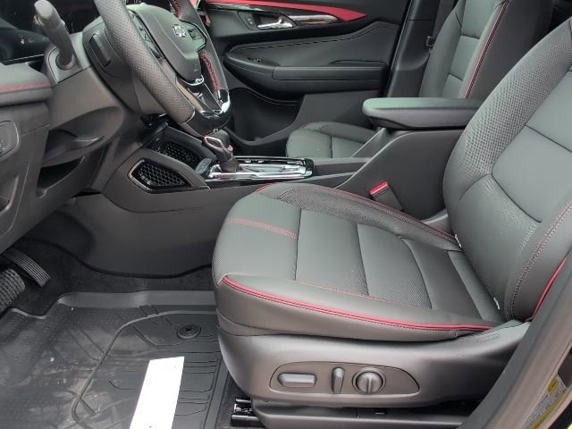 New 2026 Mosaic Black Metallic Chevrolet RS image 11