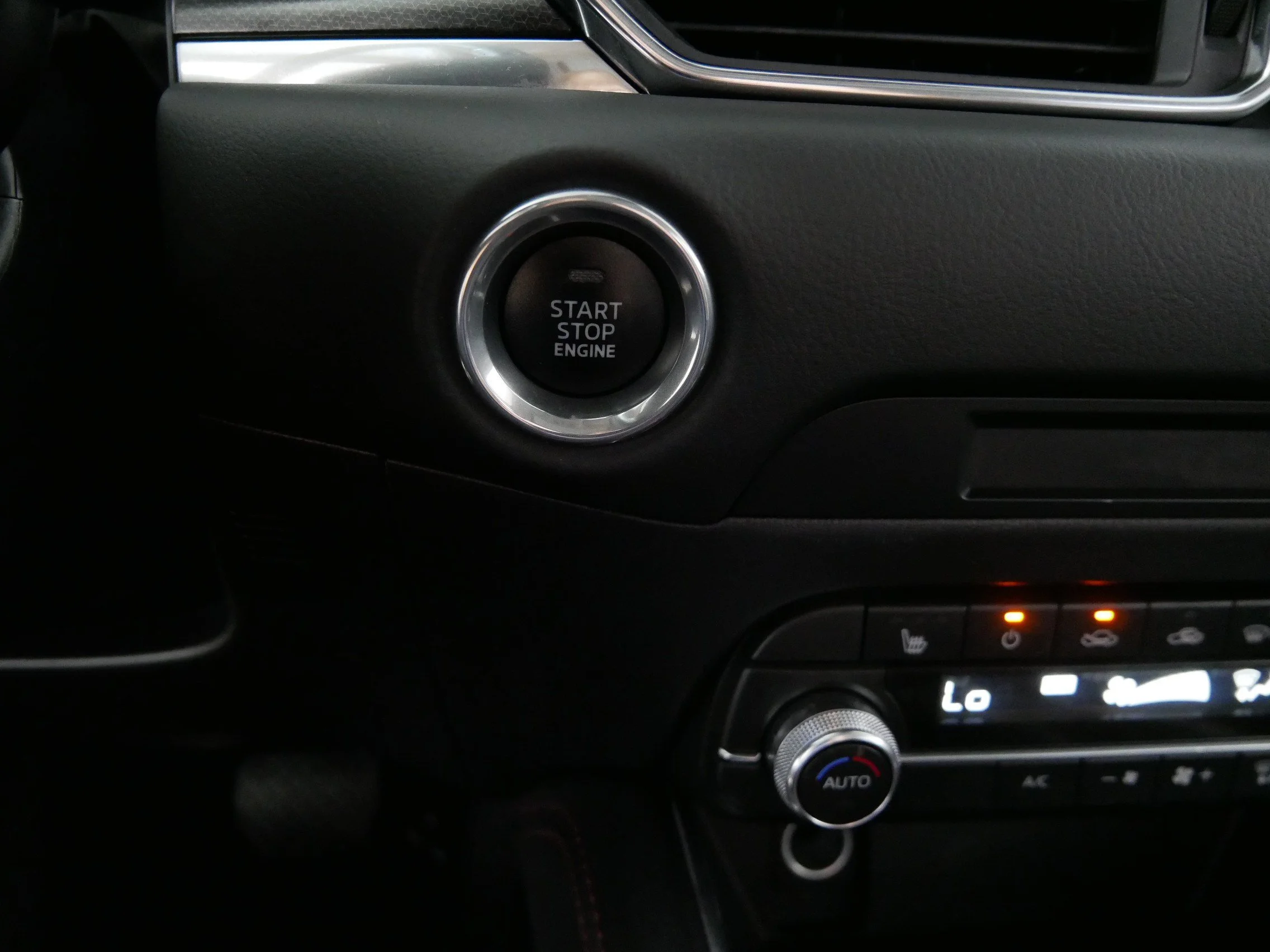 Used 2025 Polymetal Gray Metallic Mazda 2.5 S Carbon Edition image 29