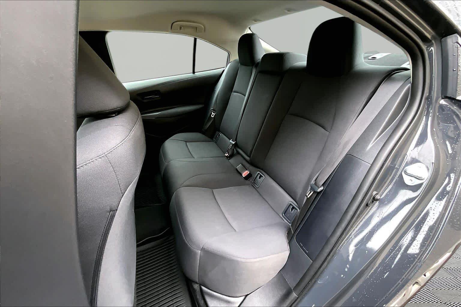 Used 2025 Underground Toyota LE image 21