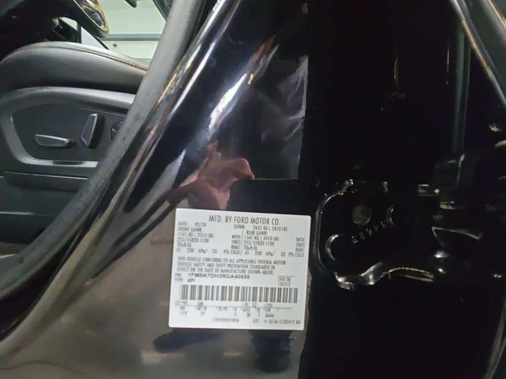 Used 2024 Black Ford XLT image 25
