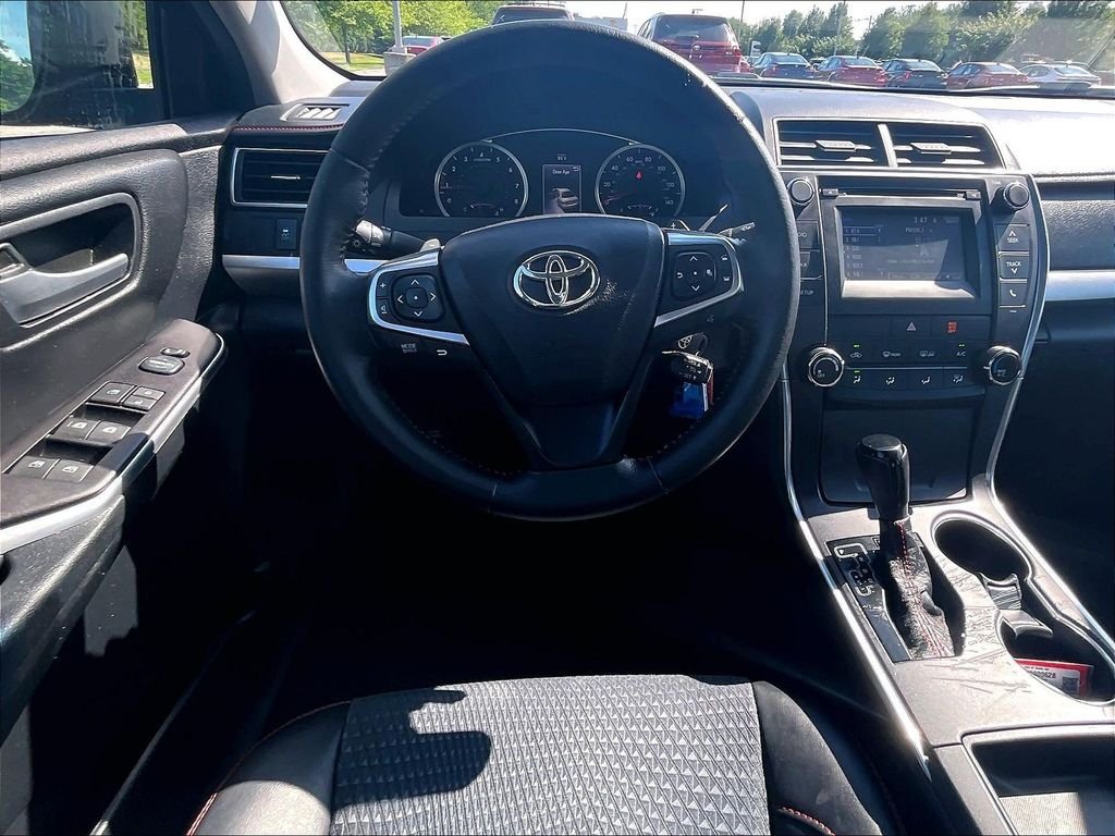 Used 2015 Black Toyota SE image 17