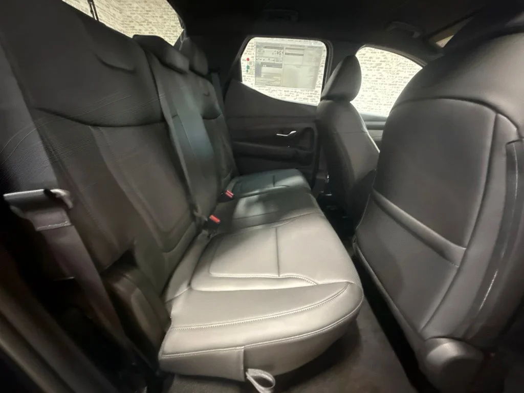 New 2027 Phantom Black Hyundai SE image 12