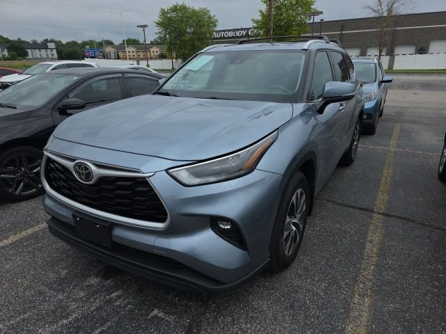 2022 Toyota Highlander XLE 4x4 V6's photo