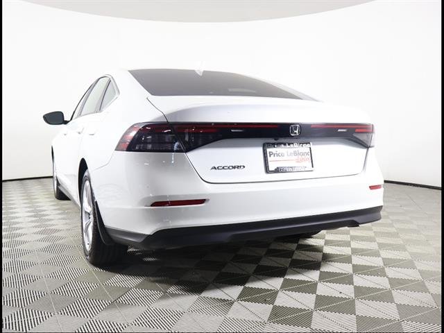 2025 Honda Accord LX - Photo 4