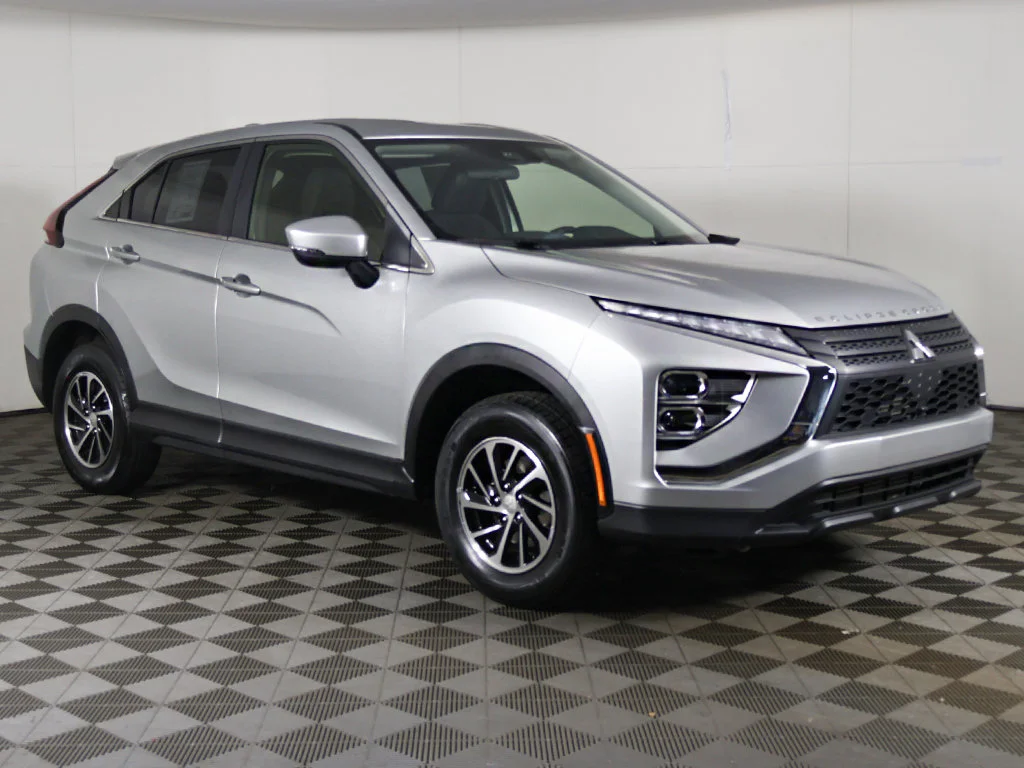 Used 2024 Silver Mitsubishi ES image 43